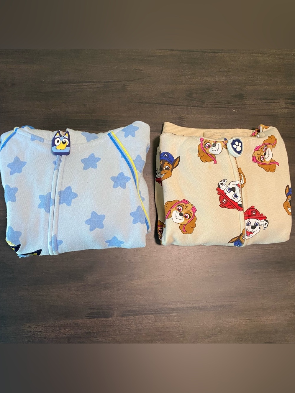 Nickelodeon PAW Patrol & Bluey Unisex Hoodie Size 6 Full Zip with Charm Zippe